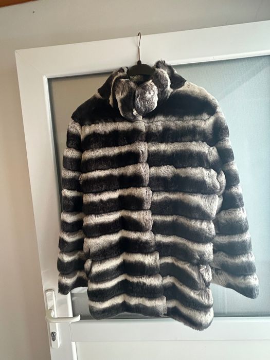 Haina de blana chinchilla Rex - 1050 lei