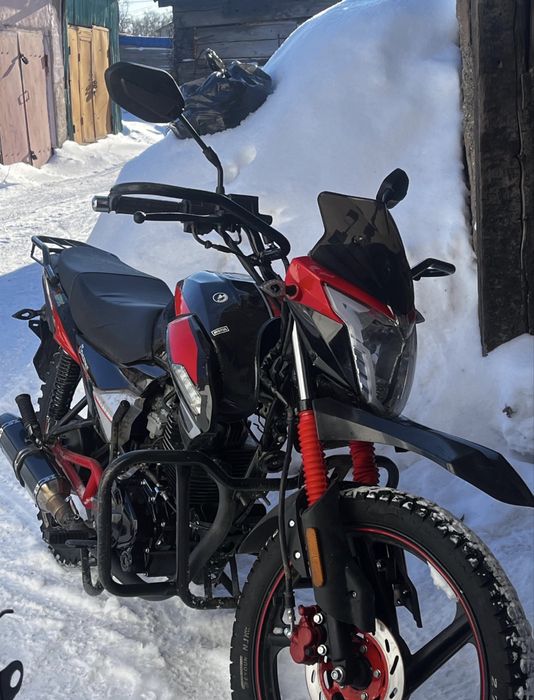 Продам мотоцикл chestnut bullet 200