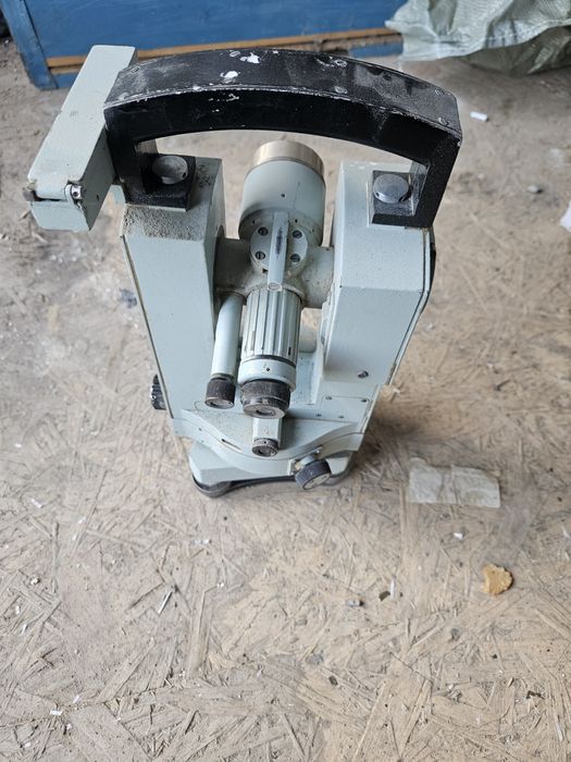 Продается теодолит нивелир