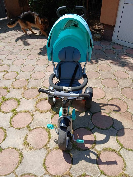 Tricicletă Coccolle Giro, stare buna, cu copertină și mâner