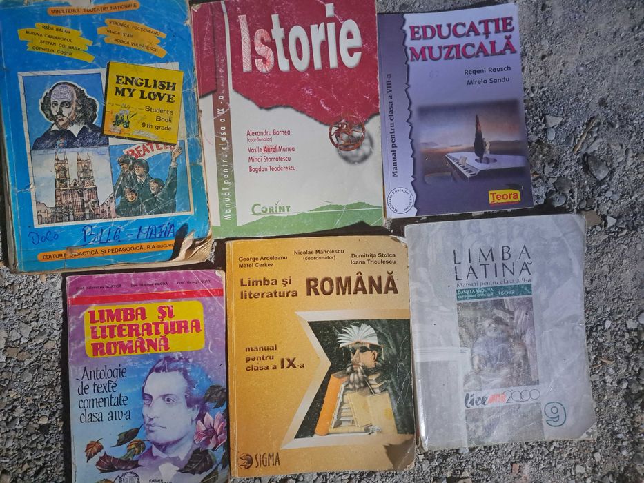 Manuale scolare diferite materii