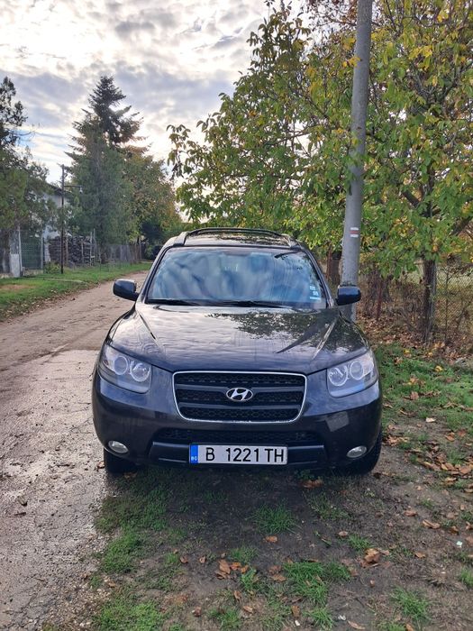 Хюндай Санта фе с повреда  в двигателя.