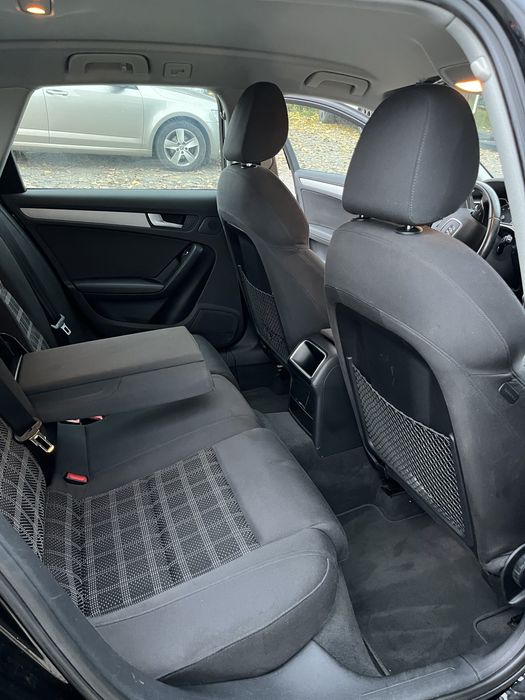 Audi  A4 qattro (B8)