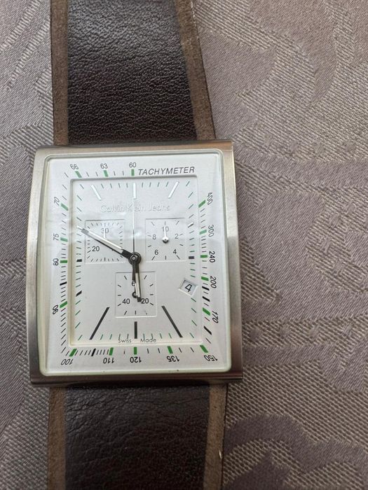 Продам часы в хорошем состоянии