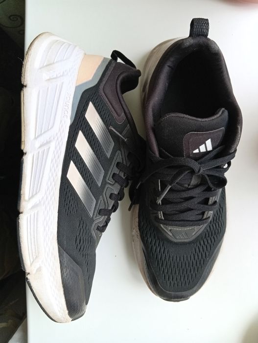 Продам кроссовки adidas оригинал