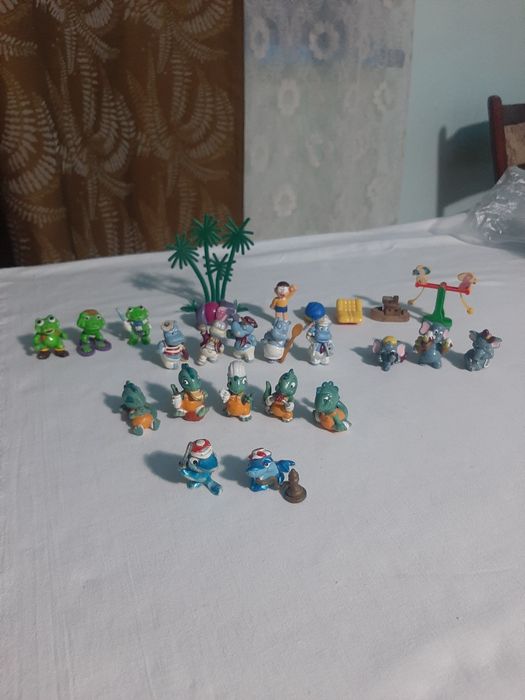 Киндер Игрушки 23шт и Бонус