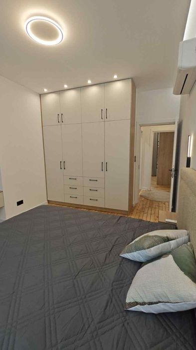 Дава се под наем Четиристаен апартамент в София, Център - 100 кв.м за 1650 € - Снимка #9