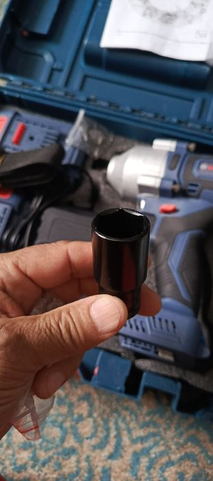 Продам гайковёрты.Бош