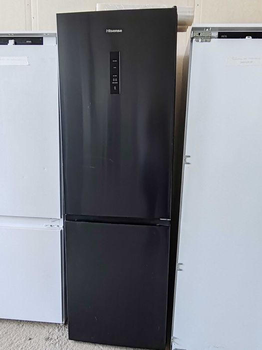 Хладилник с фризер Hisense RB424N4EFC – No Frost, 326 л