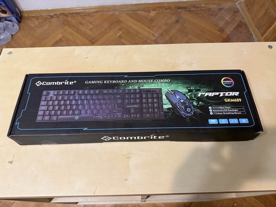 Vand tastaturi gaming si logitech