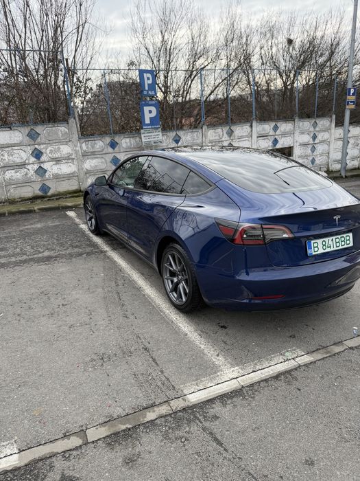 TESLA Model 3 2023 — imagine 2