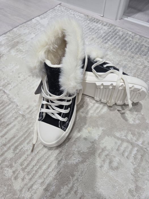 Зимний аяк киім сатылады