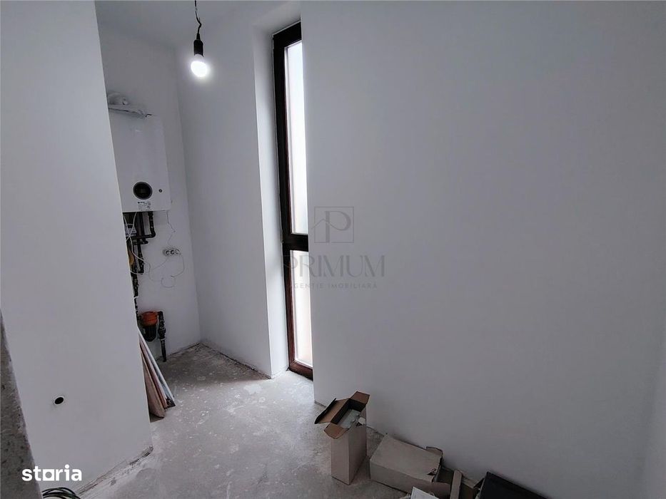 Duplex Cu Toate Utilitatile - 5 Camere - Curte Amenajata