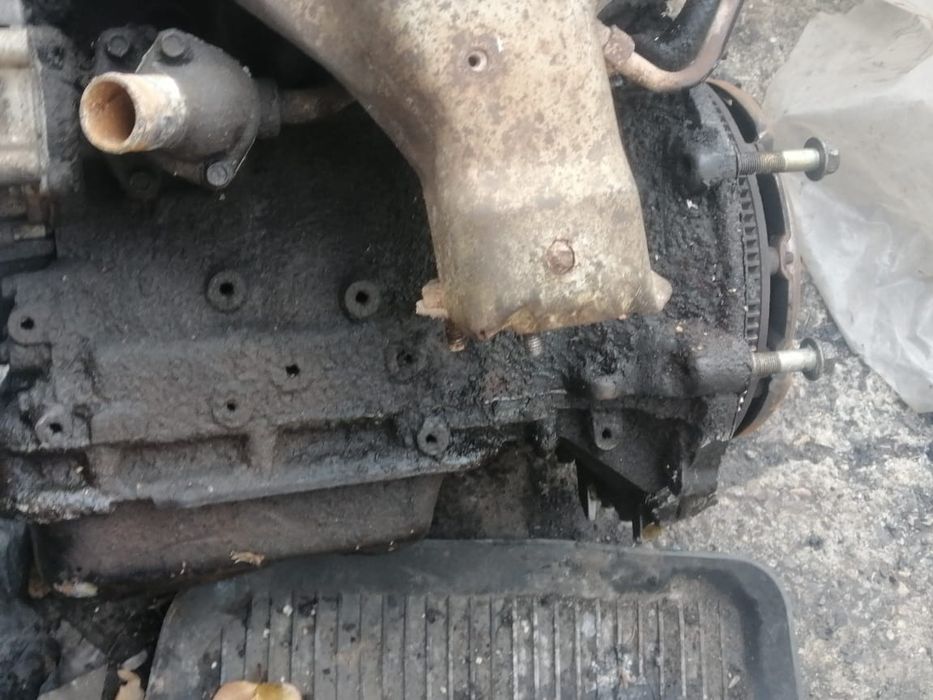 Продам двигатель Мазда Кронос