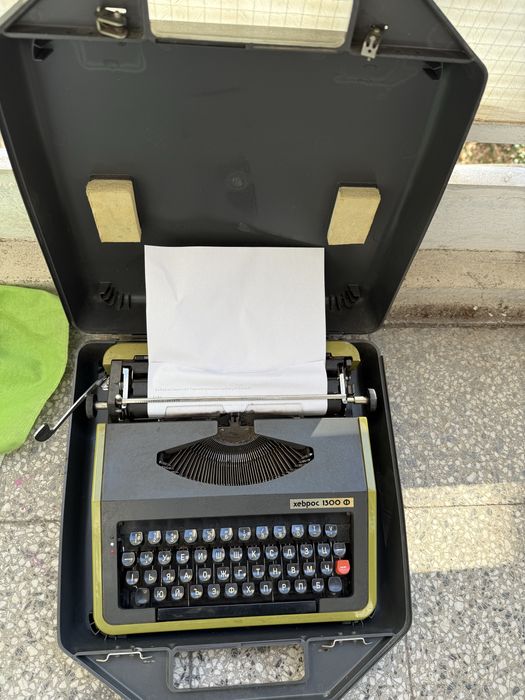 Пишеща машина Хеброс 1300 Ф