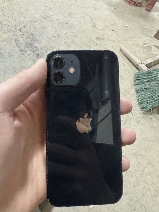 Продам iPhone 12-й