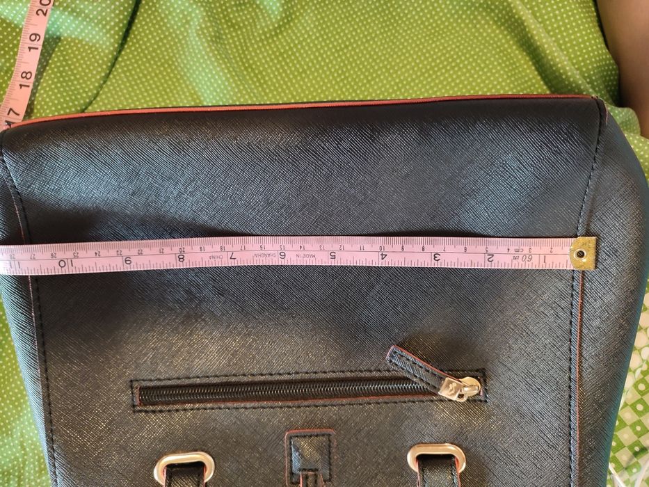 Чанта с дълга подвижна дръжка