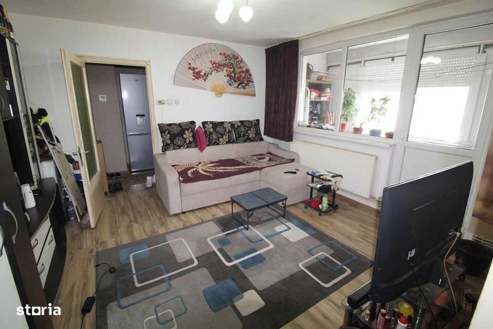 Vând apartament 2 camere în Hunedoara, zona Micro3-Profi, 45mp...