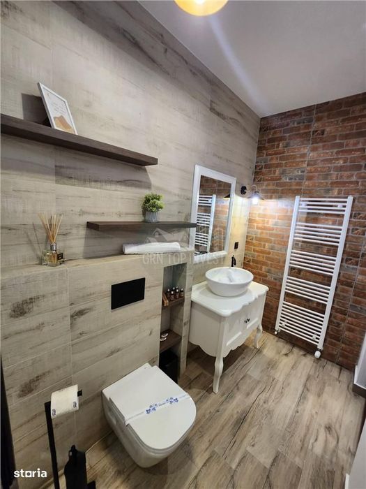 Pensiune 8 camere un apartament parcare zona Lazaret