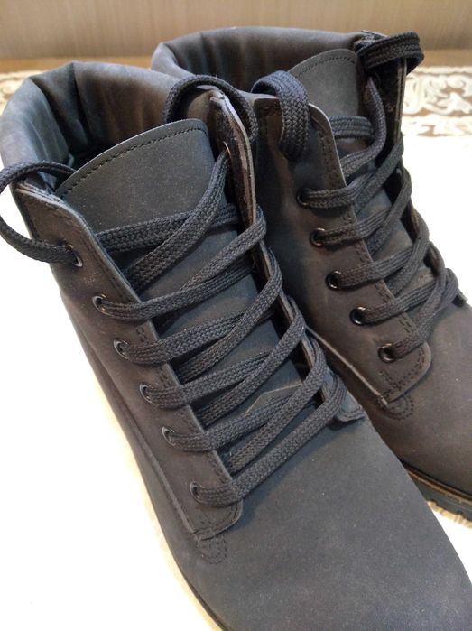 Ботинки (38)   .