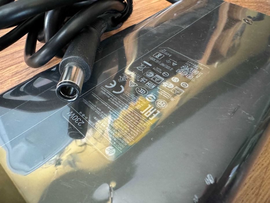 Оригинално Зарядно за лаптоп HP 19.5V 11.8A 230W (7.4 x 0.7 x 5.0mm)