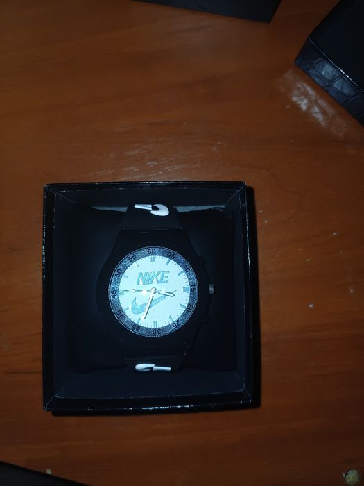 Часы мужские ручные