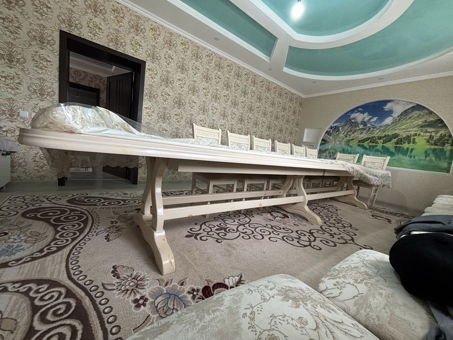 Стол для зала и гостинный