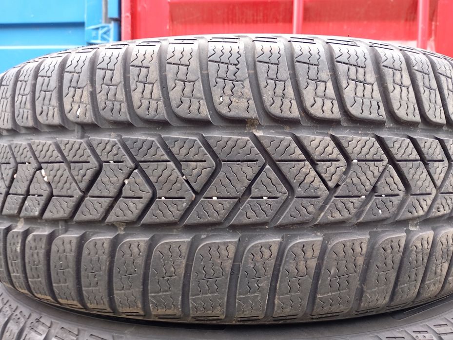 Anvelope 225/50/18 Pirelli