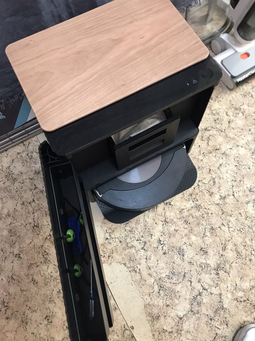 Робот прахосмукачка iRobot Roomba Combo j9+