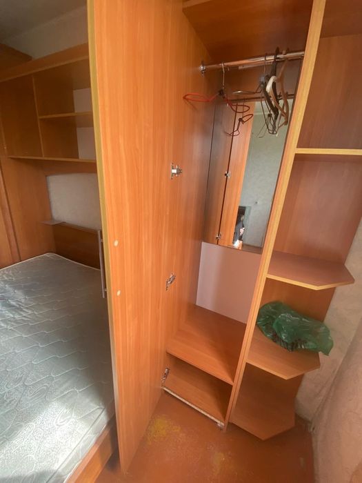 Продам спальный гарнитур