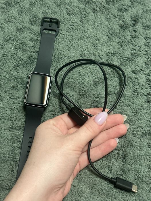 Продам Samsung Galaxy Fit3