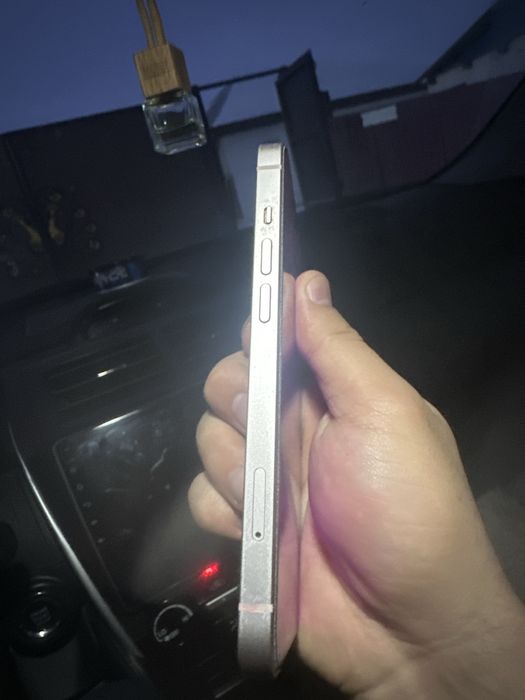 Продам Айфон 13 128 гб