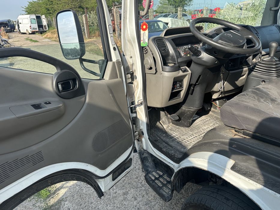 Dezmembrez renault maxity , cabstar nissan 2.5