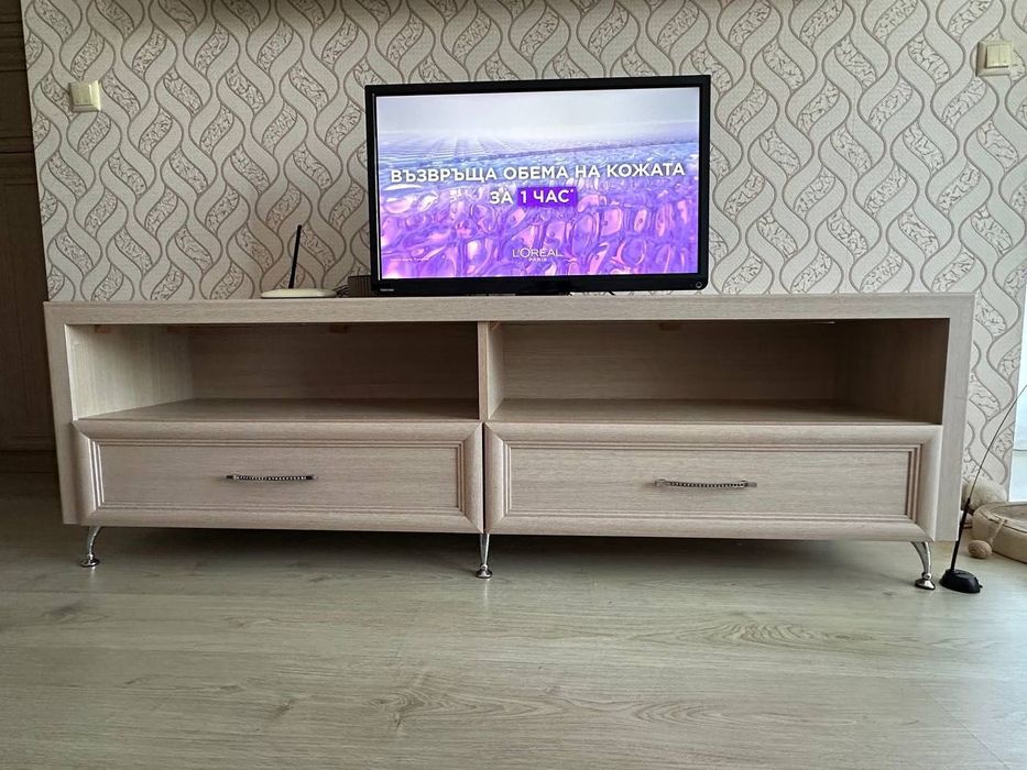 Шкаф за телевизор
