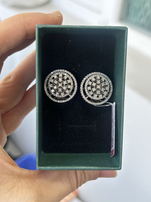 Срочно продам крупные серьги с бриллиантами