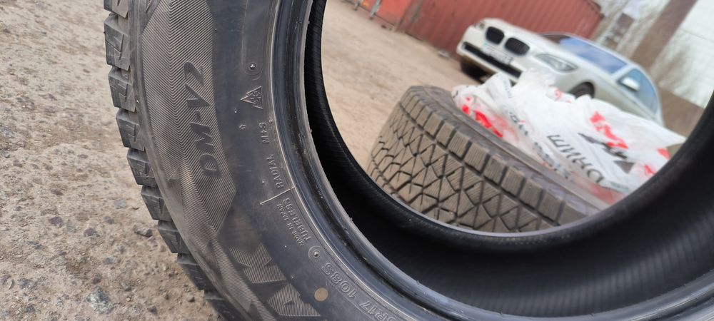 Продам шины Bridgestone Blizzak DM-V2 235/65/17