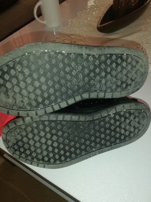 Продавам кецове Nike