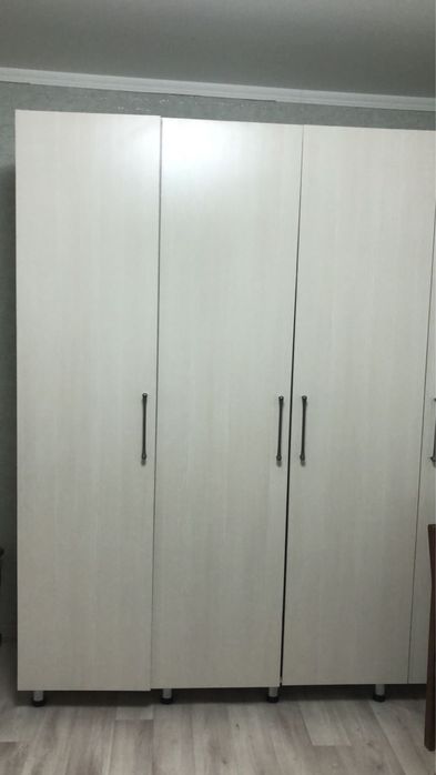 Шкаф с комодом б/у