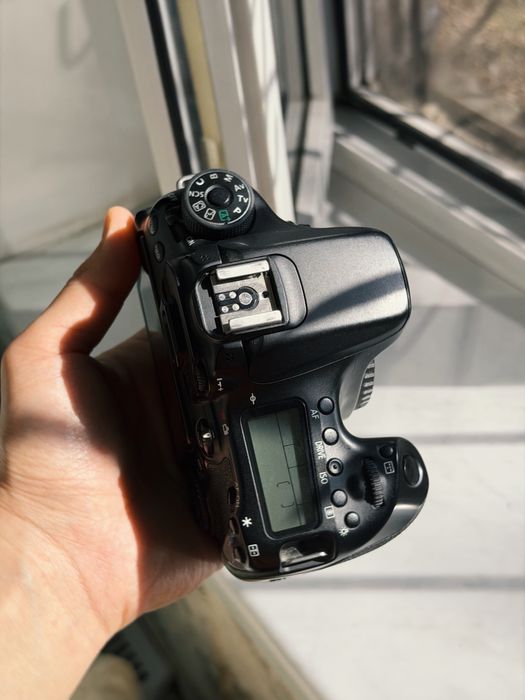 Продаю Canon 70D Body есть WiFi