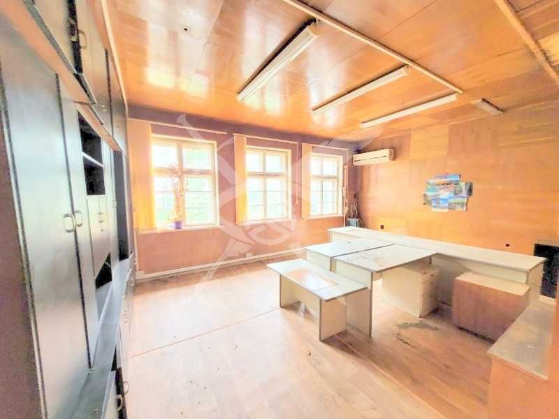 Продава се Промишлена сграда в с. Екзарх Антимово, Област Бургас - 741 кв.м за 139 €/кв.м - Снимка #3