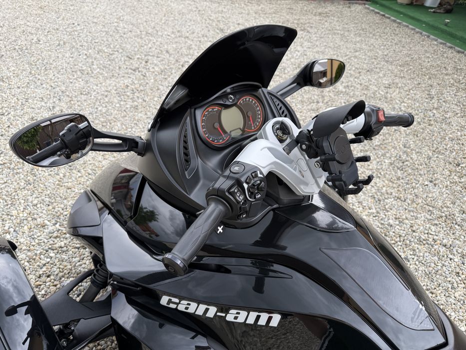 Vand/Schimb-CAN-AM SPYDER RSS SE5 2015