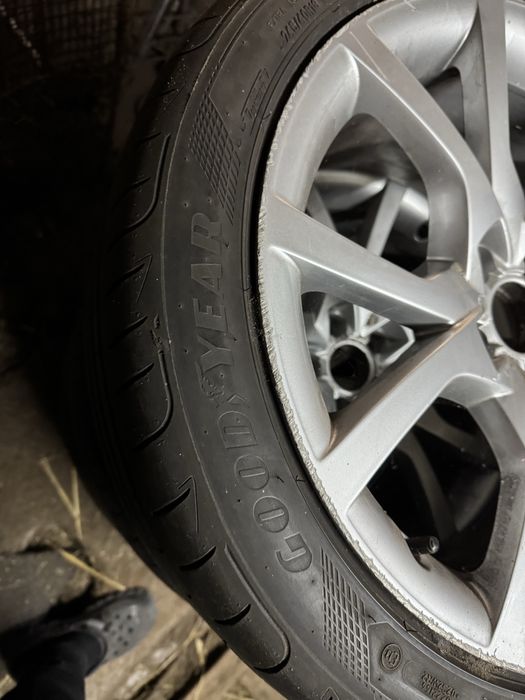 Jante Audi A5 OEM R18 cu Cauciucuri in stare Foarte BUNA