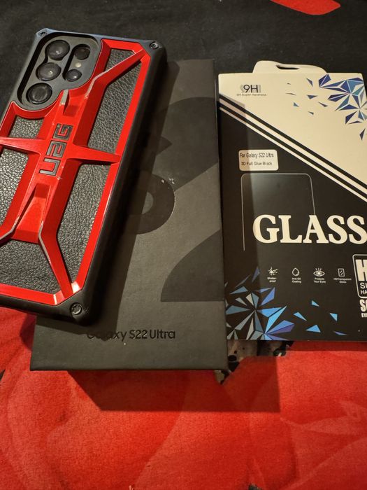 samsung S22 ultra (256/12 gb ram)