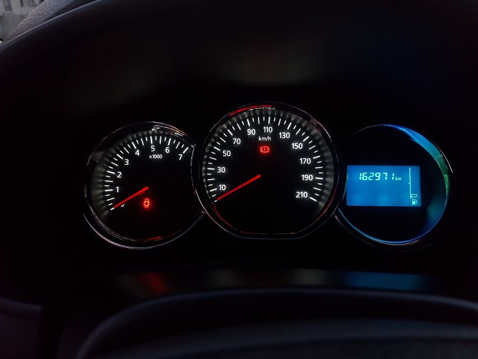 Schimbare leduri/lumini/becuri bord/ceasuri auto