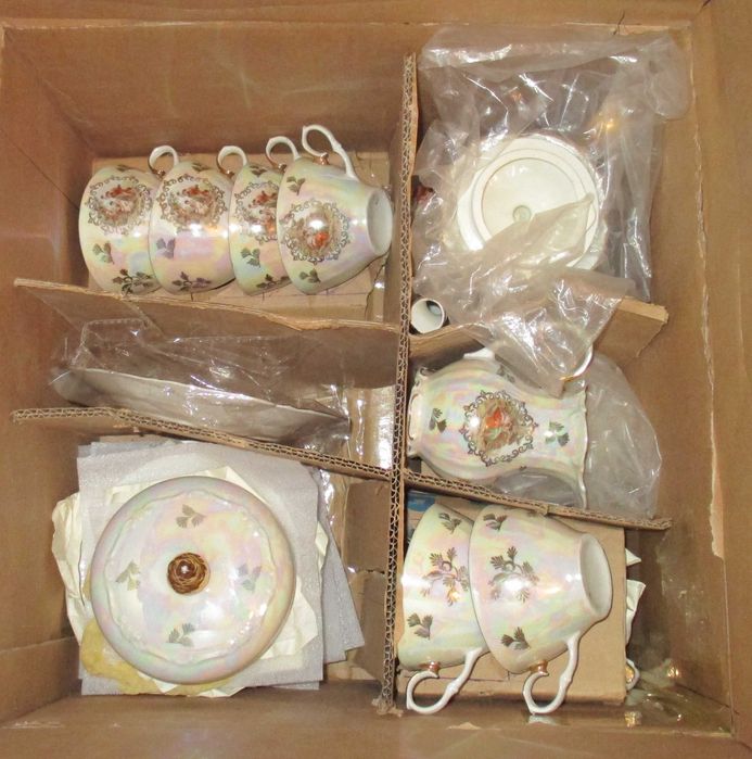 Сервиз Мадонна ГДР Kahla на 6 персон 75 предметов Золотая шишечка!