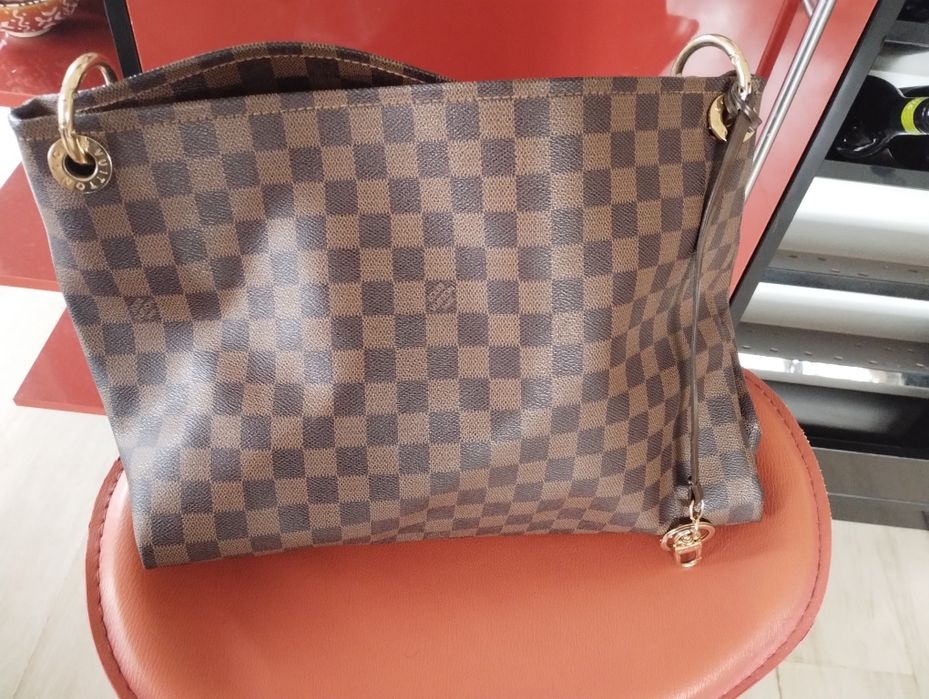 Louis Vuitton чанта
