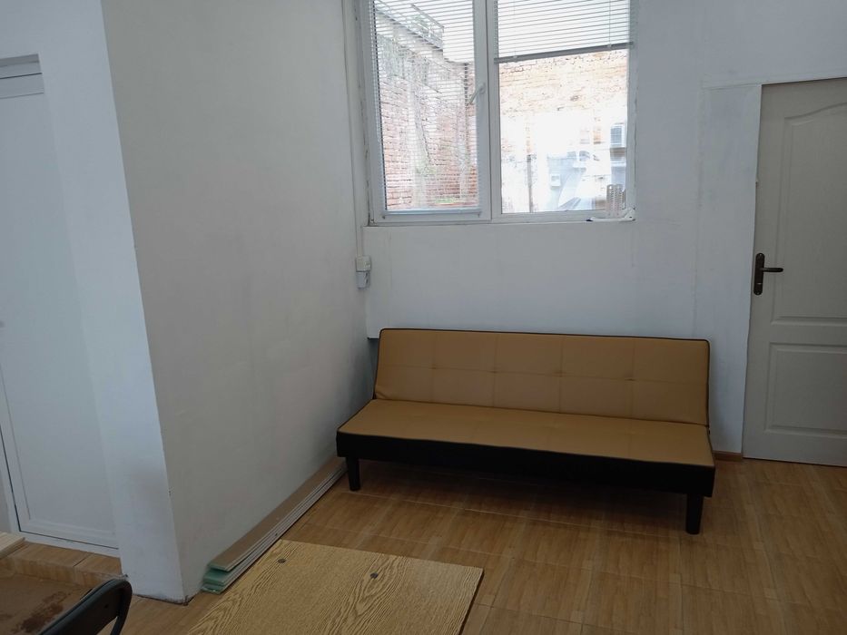 Дава се под наем Офис в Велико Търново, Център - 130 кв.м за 395 € - Снимка #2