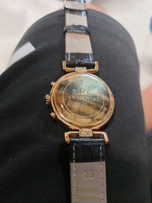 Часовник swarowski