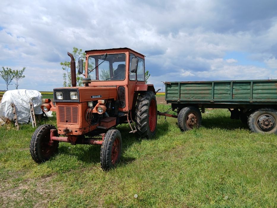 Vând tractor u650