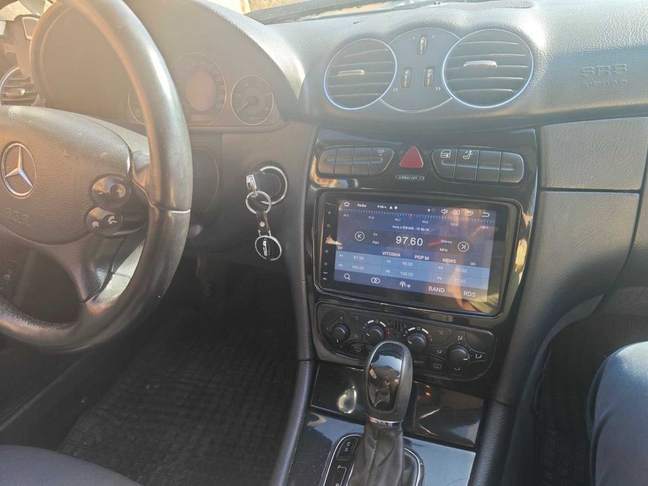 Продава се Мерцедес CLK 2,7 2003 година